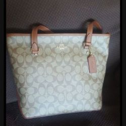 Coach Signature Top Tote