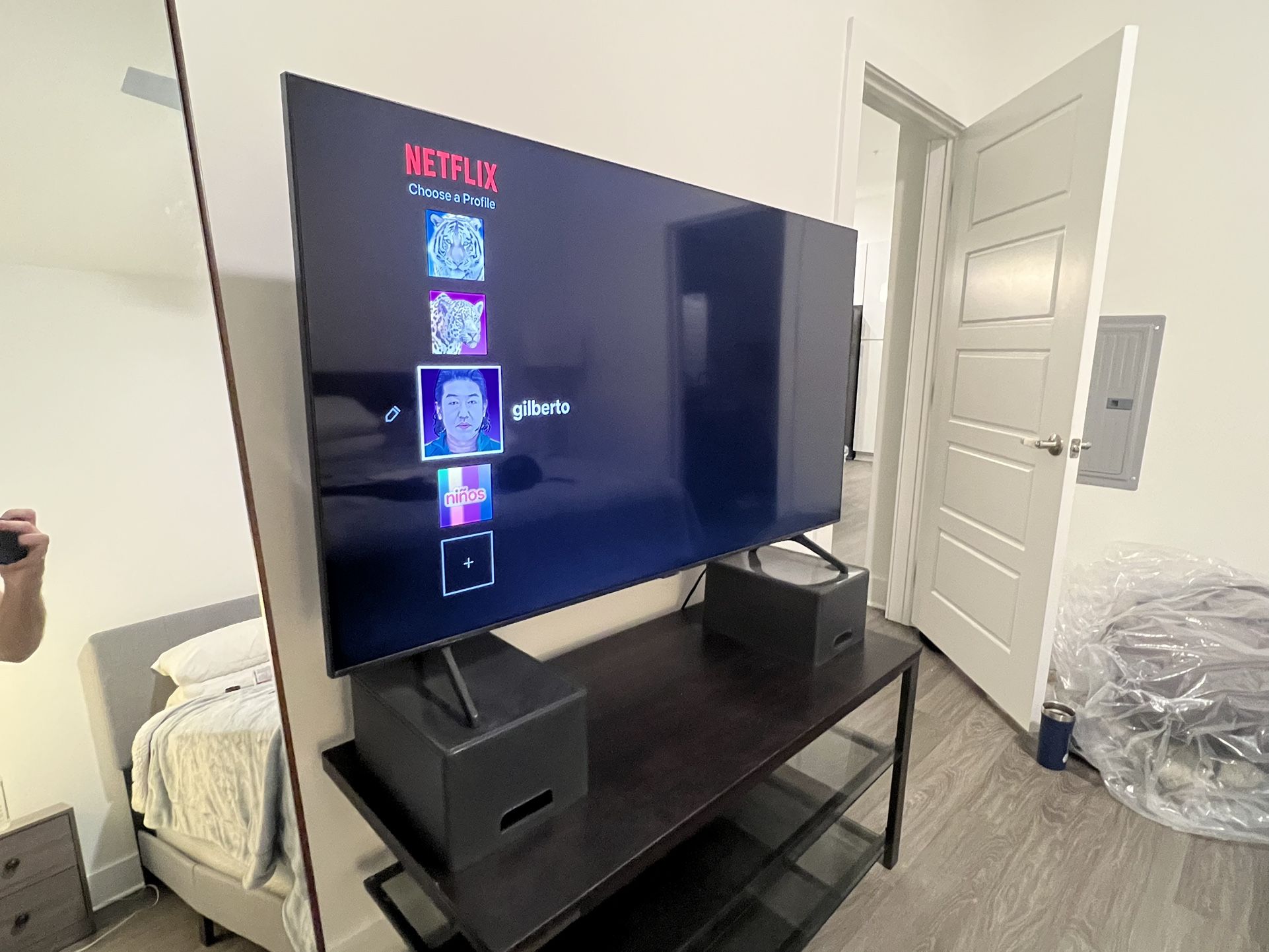 SAMSUNG 55” Flat Screen TV for Sale in Winstonsalem, NC OfferUp