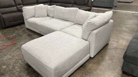 Sectional Sofa - Delivery/Financing Available