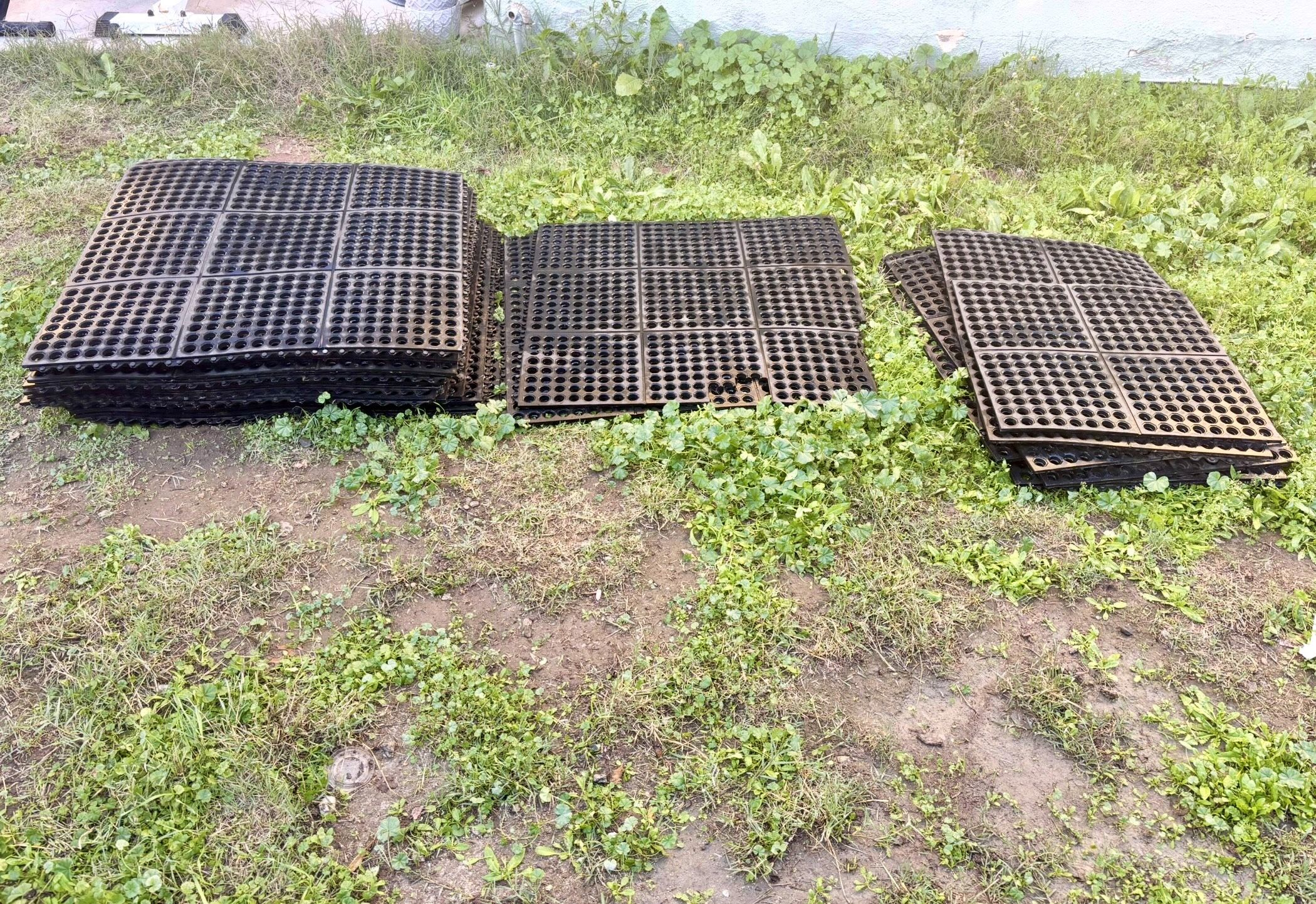 Interlocking Rubber Mats