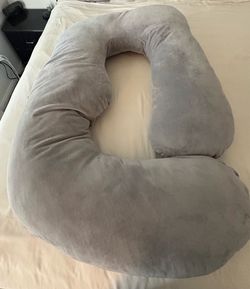 Maternity body pillow