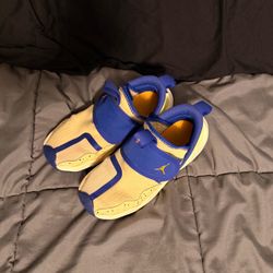 Air Jordan 23/7 Team Gold/Radiant Blue Kids Size 1.5Y