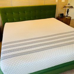 KING Leesa Sapira Hybrid - Like New !