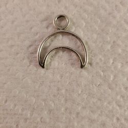 . 999 SILVER PENDANT 