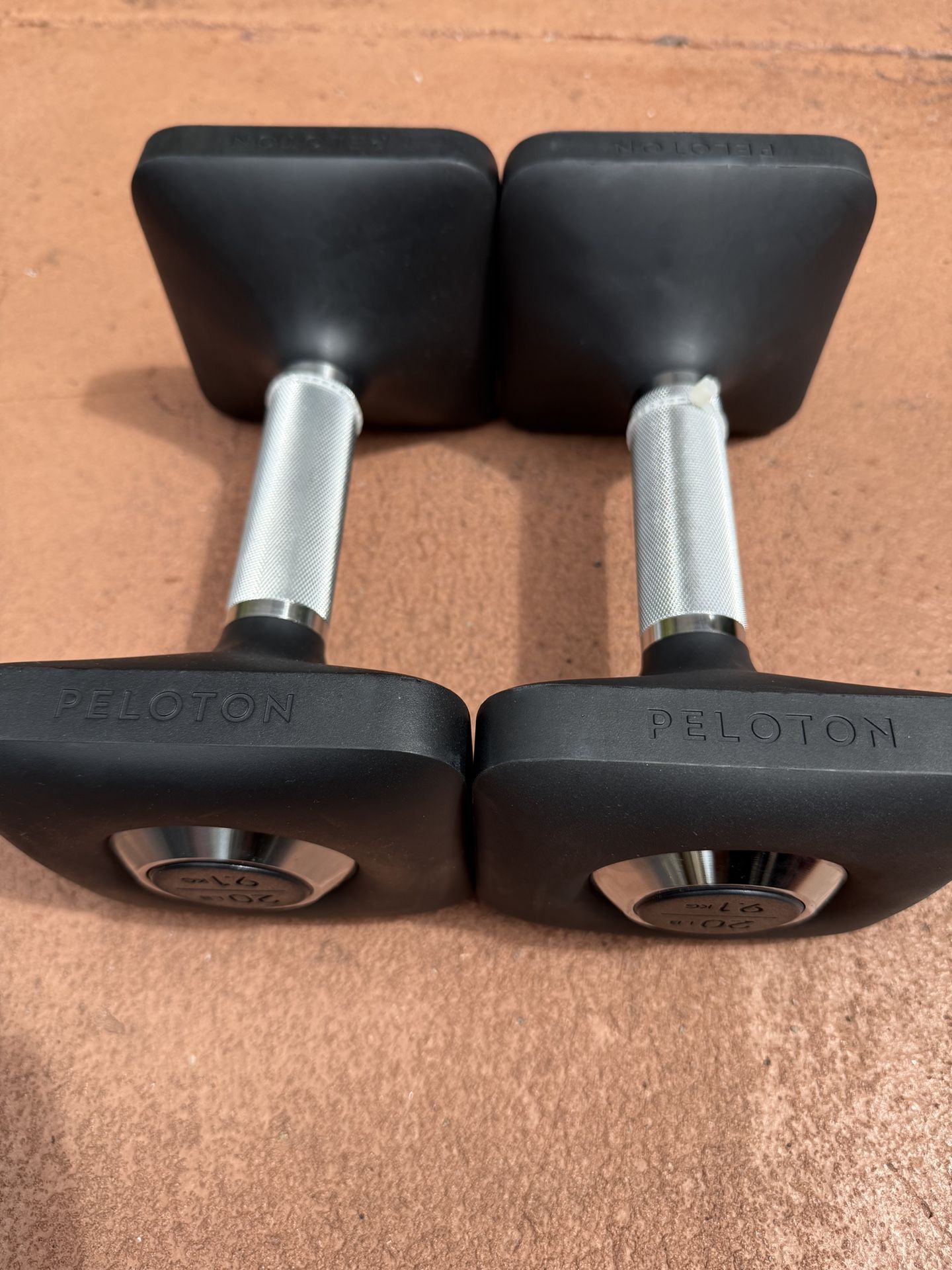 20.lbs X 2 Dumbbell Set