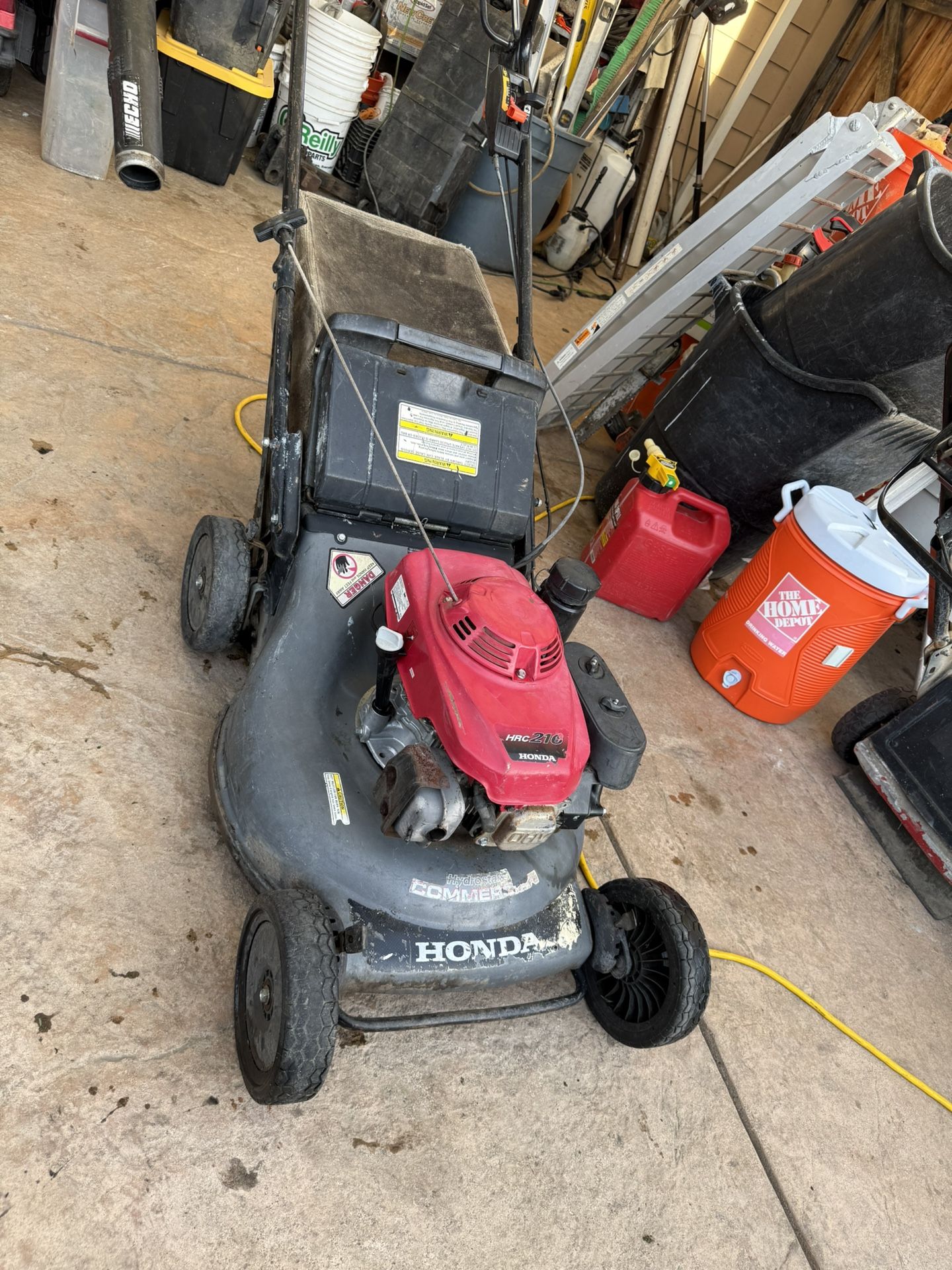 Honda hrc216 Commercial Lawn Mower