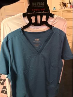 Scrub set