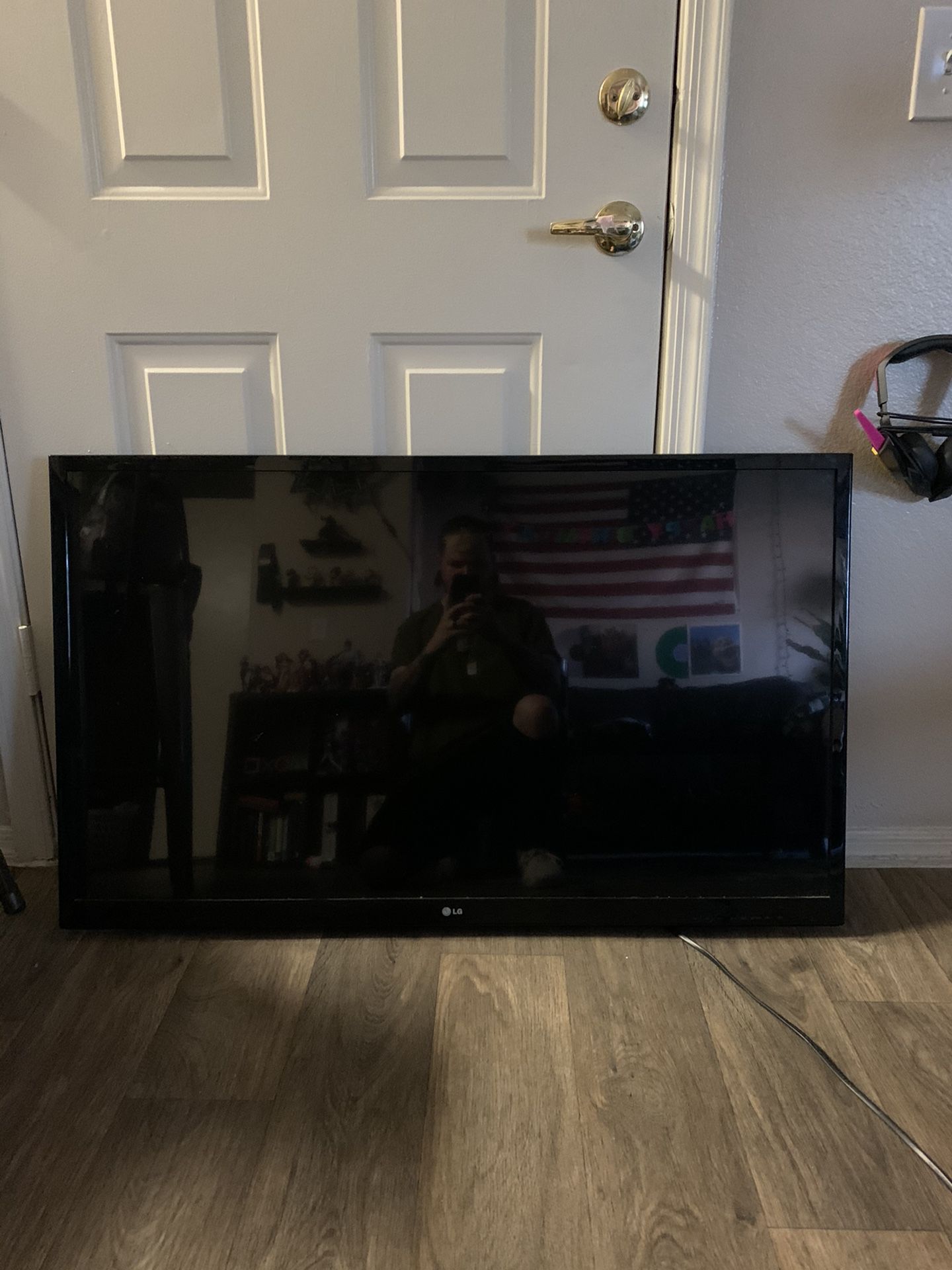 LG 47” LED 3D TV
