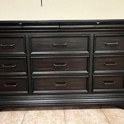 11 Drawer Dresser  