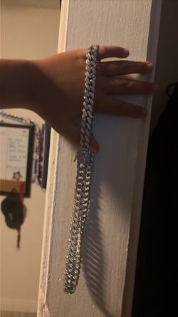 Dodger chain brand new