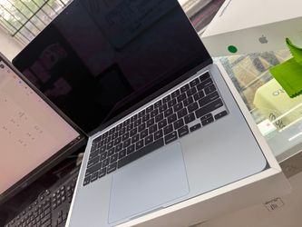 Apple Macbook Air 13 inch M4 16GB RAM/256GB