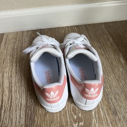 Women’s Adidas Superstar Shell Toe Size 6/7.5