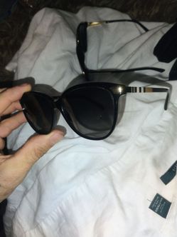 Burberry woman's sunglasses