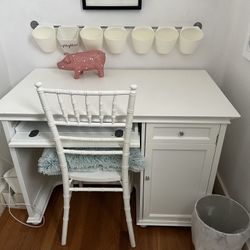 Desk, Great Condition