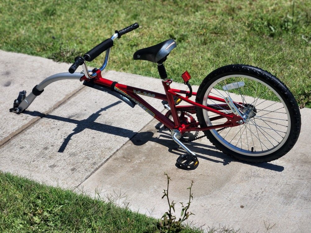 20 " Almost New folding Trailer Bike With Full Attachment