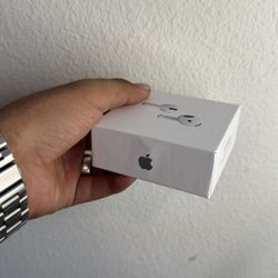 ( Apple Airpod Pro 4 )