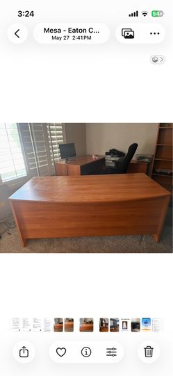Office desk — Large