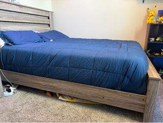 Queen Bed Set