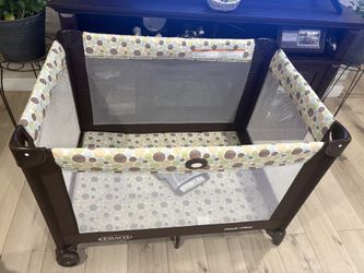 GRACO pack and play