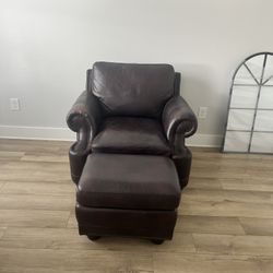 Oversized Leather Chair And Ottoman 