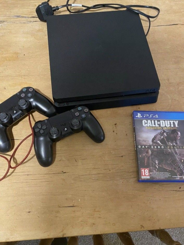 Sony PlayStation 4 Slim (PS4 Slim) - 500GB - Black - Home Gaming Console