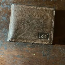 Lee Wallet