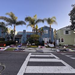 GARAGE SALE BELMONT SHORE