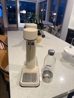 Aarke sparkling water maker