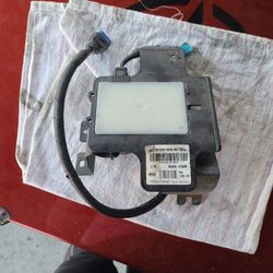 2019-2020 HYUNDAI TUCSON OEM RIGHT SIDE BLIND SPOT MONITOR RADAR SENSOR