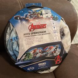 Marvel Avengers  Auto Windshield Springshade 2 Pc Universal Fit PlastiColor 