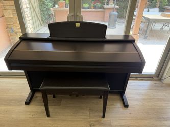 Yamaha Clavinova CVP-305