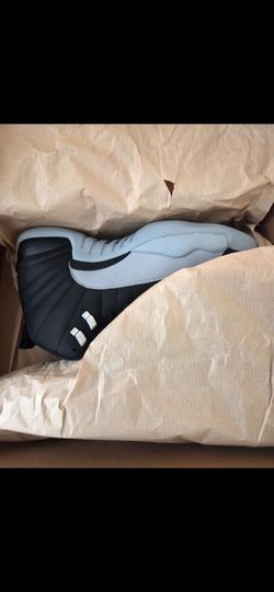 Air Jordan 12 Retro "Black and Wolf Grey"