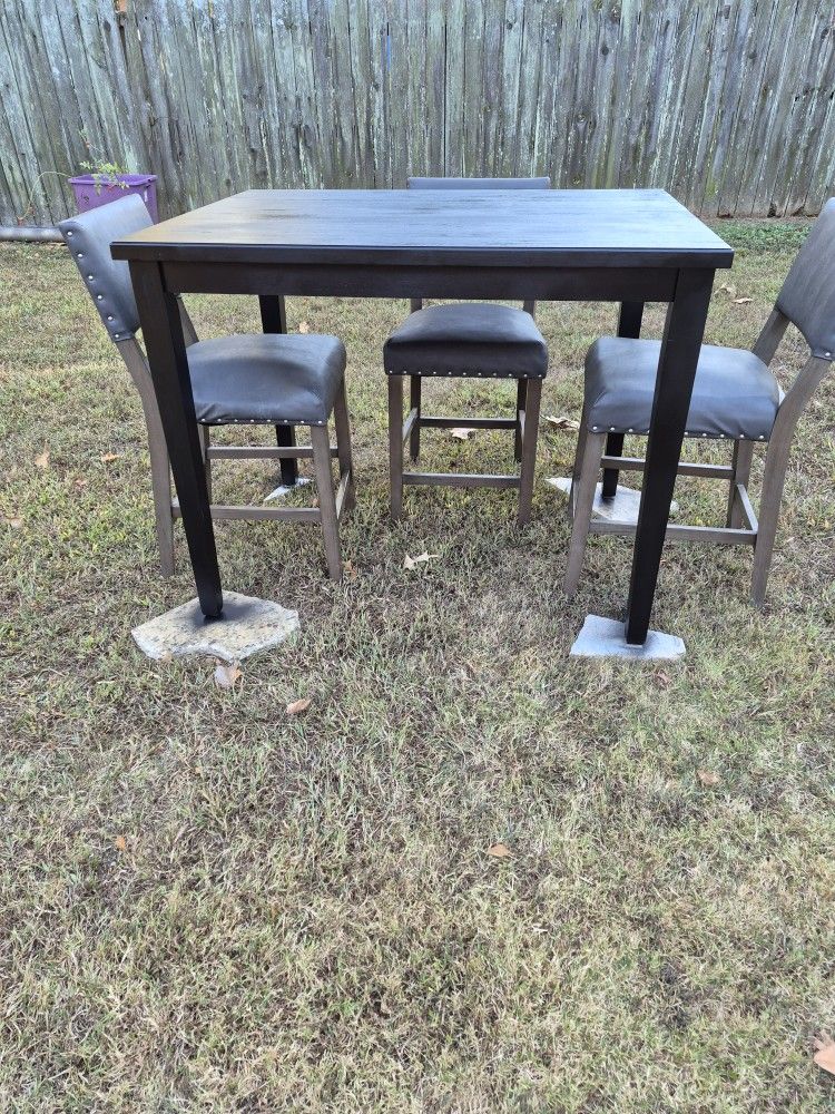 Wooden Pub Table With 3 Leather Pub Chairs