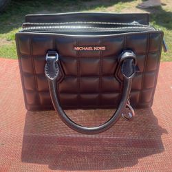 Micheal Kors Purse