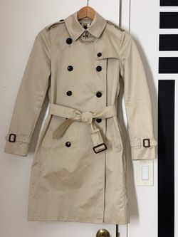 Sony Studios Costume BURBERRY Heritage Long Beige Trench Coat Women’s Size 0 XS