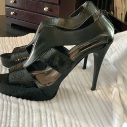 Andrea High heels Size 9 Platform 