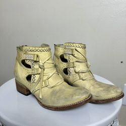 Freebird Surge By Steve Madden