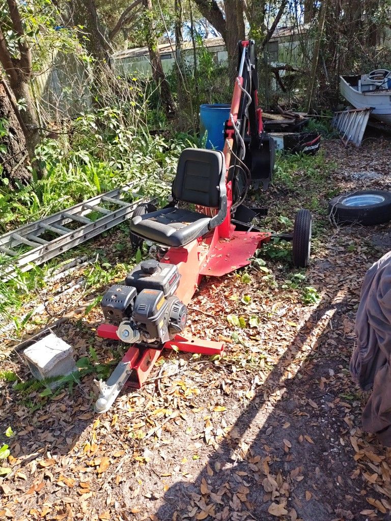 Backhoe In Perfect Shape Motor Starts Right Up