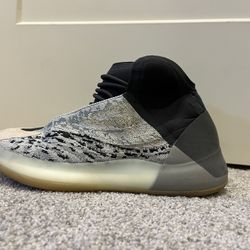 Adidas Yeezy Quantum Men’s 11