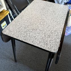 Vintage Mid Century Folding Tae