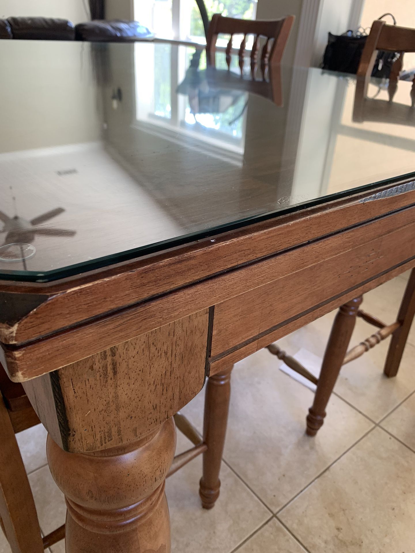 Very Nice Solid Pine Dinner Table, Excellent Condition