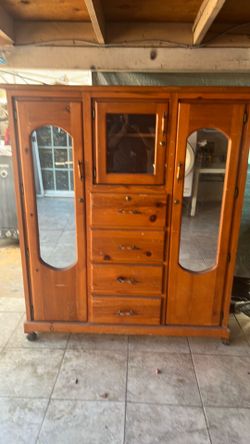 Wardrobe /wood