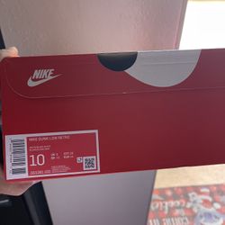 Nike Dunk Low (Panda’s)