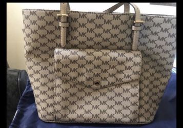 Michael Kors purse