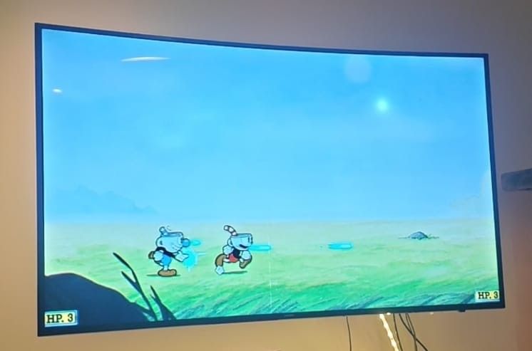 Curved Samsung TV 65" w/rack