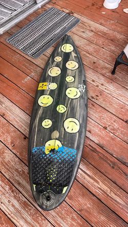 SURFBOARD BROKEN TIP WILL TAKE OFF THE AMOUNT FOR THE TIP