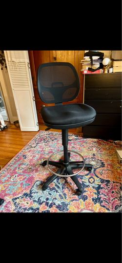 Drafting chair