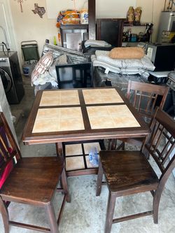 Dinning room table