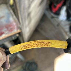 Aurand https://offerup.com/redirect/?o=bW9kLkRL 2000 rpm,silver color,