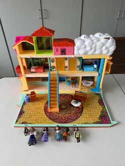 Encanto playhouse and accessories